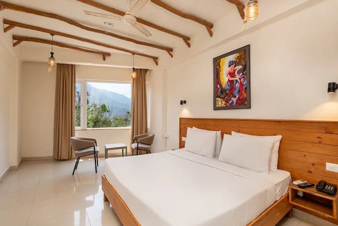 Luxury Room with Balcony and mountain view