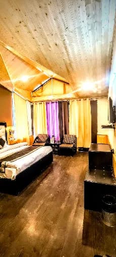 Super Deluxe Room