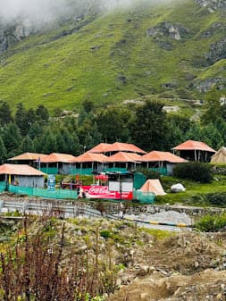 Buddyhikers stay Badrinath photo 4