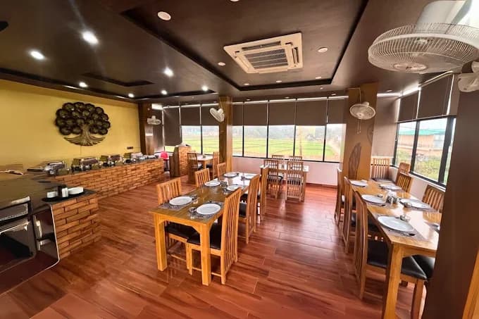 Damyanti Hotel And Resort photo 4