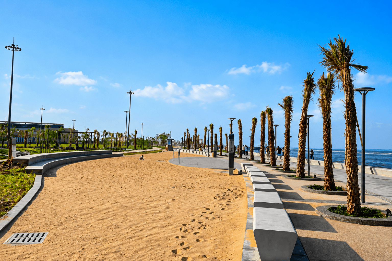 Dumas Beach