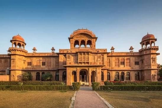 Lalgarh Palace