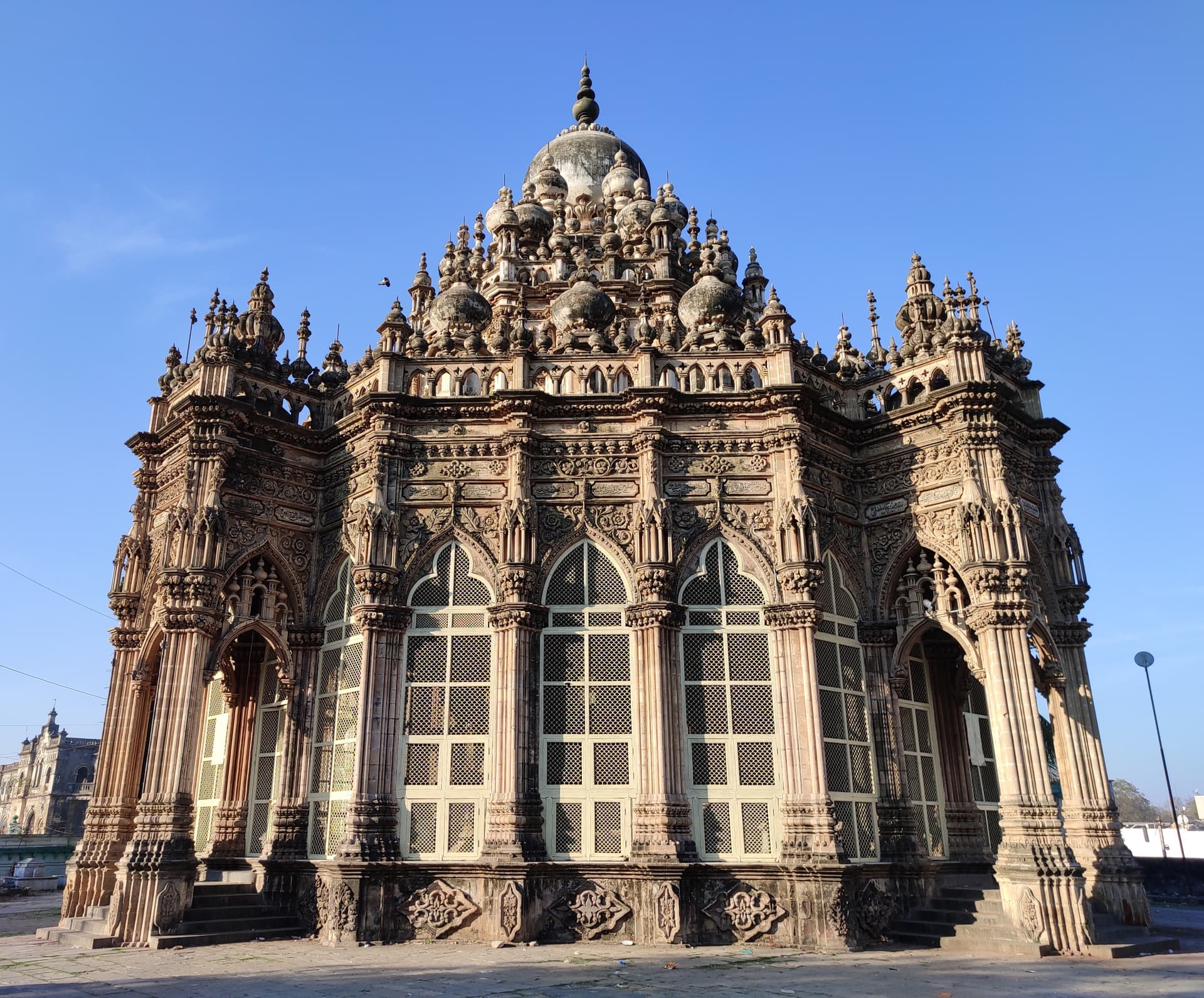 Mahabat Maqbara