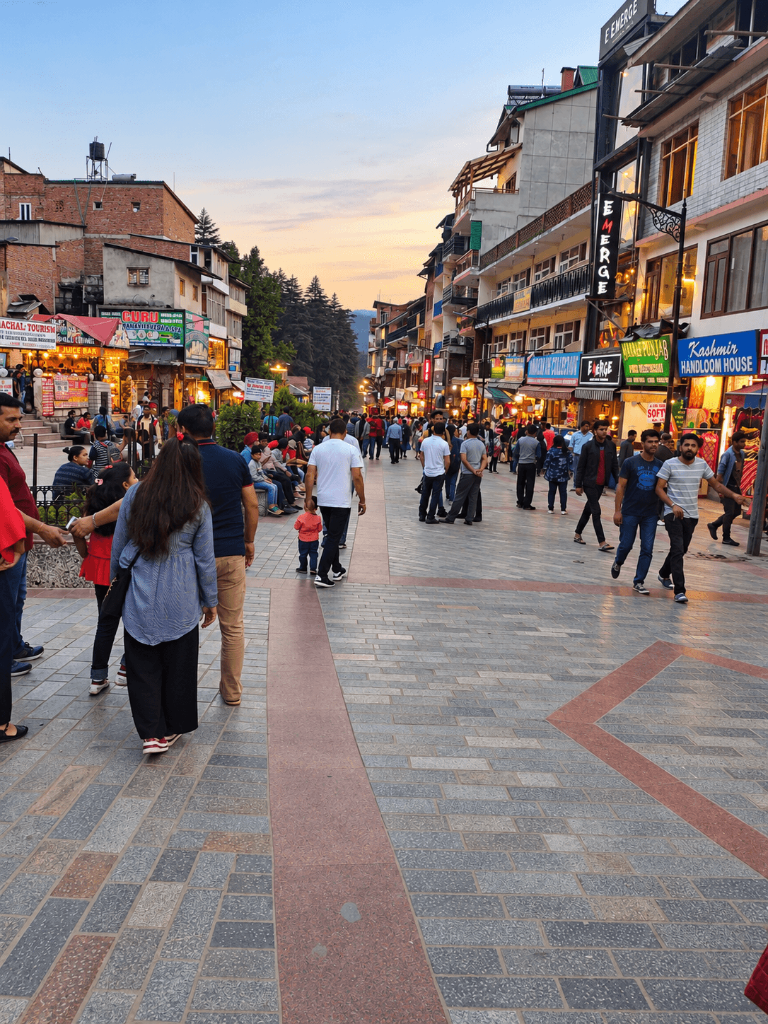 Manali Mall Road