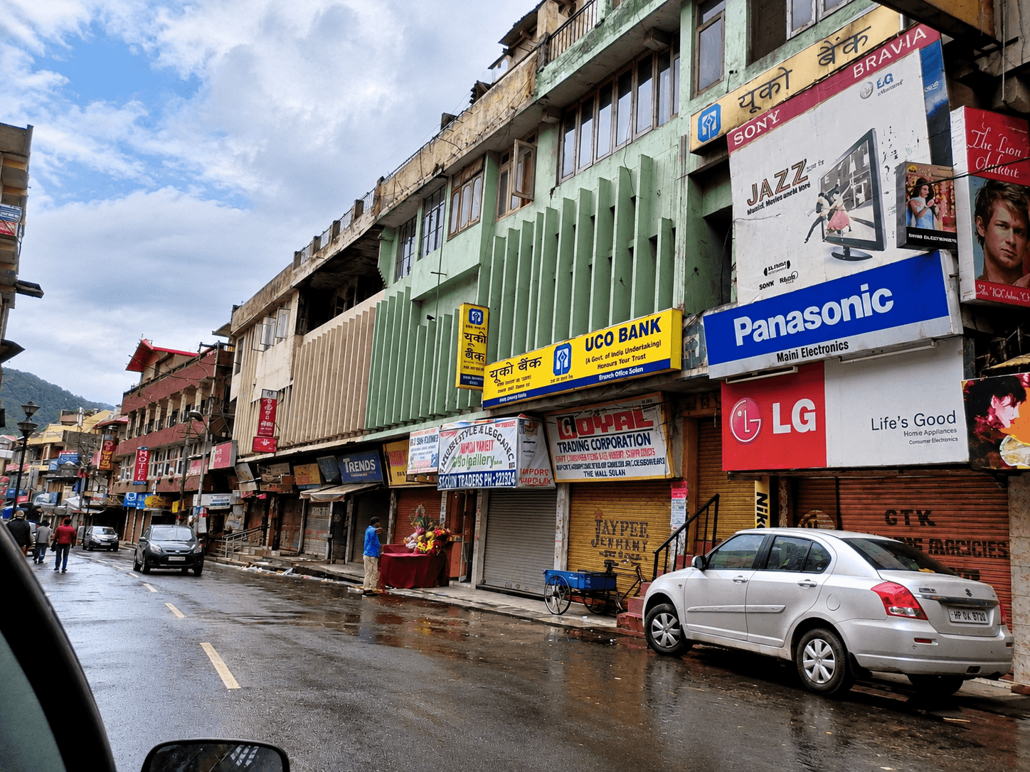 Solan Mall Road