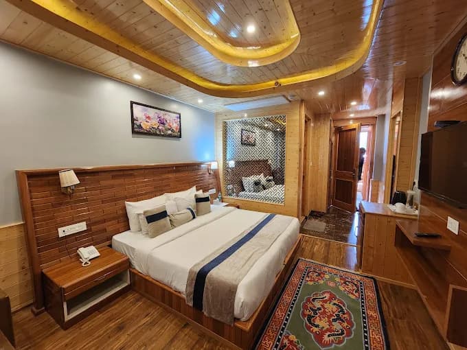 02 Bedrooms with dining in Cottage (interconnecting)