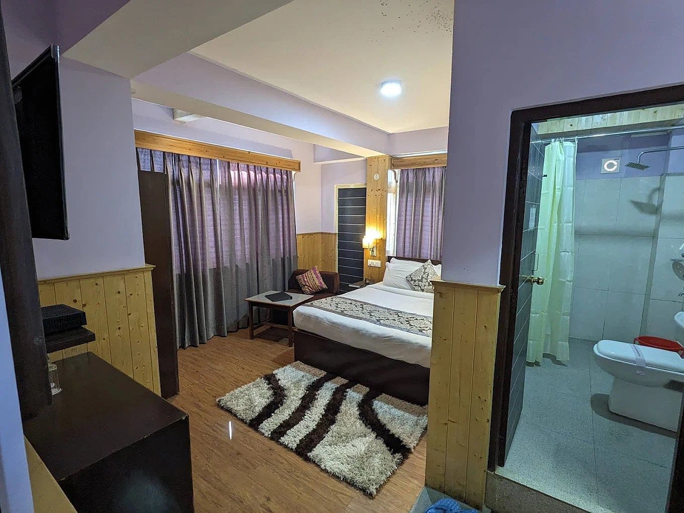PREMIUM ROOM