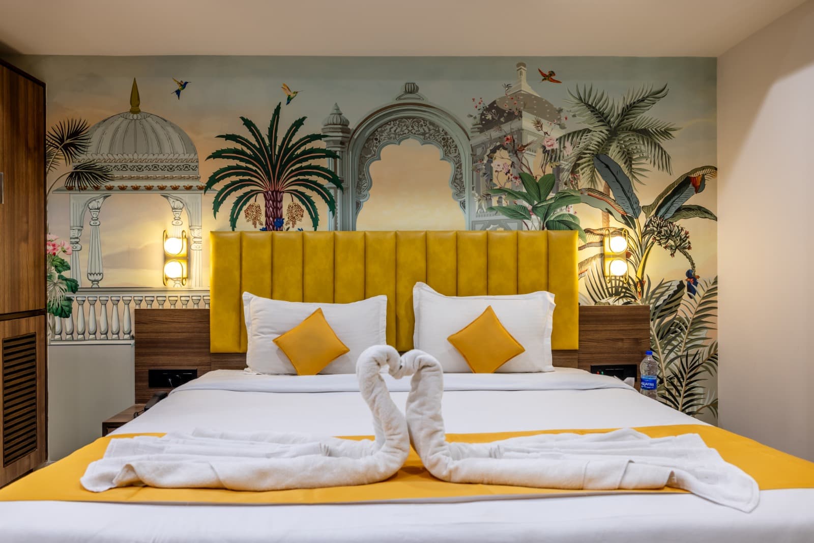 Semi Deluxe Room