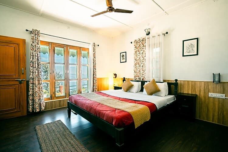 Suite Room With Living Room