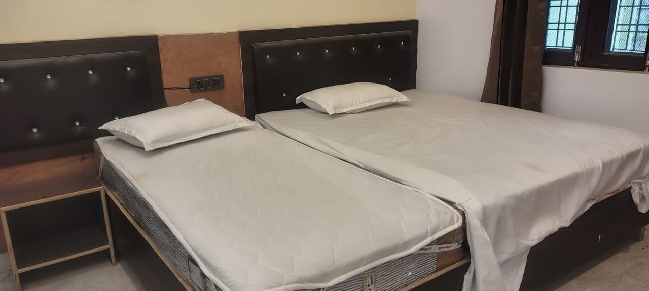 Double bed room