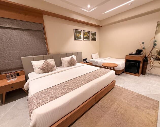 Premier Triple Bed