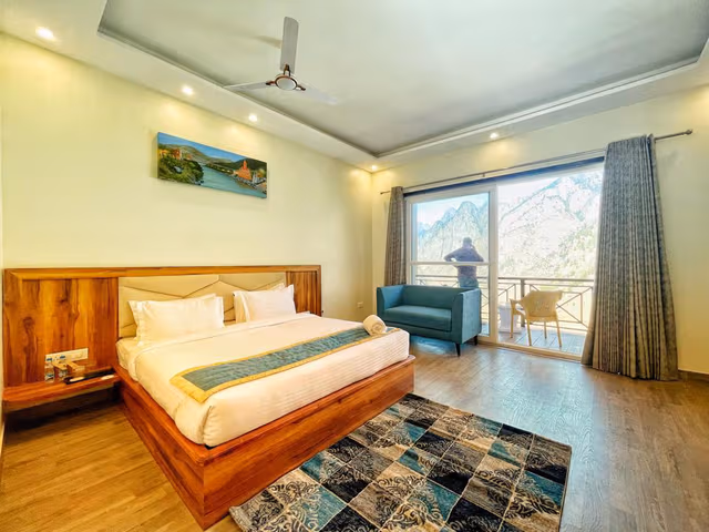 Executive Mountain view with Balcony