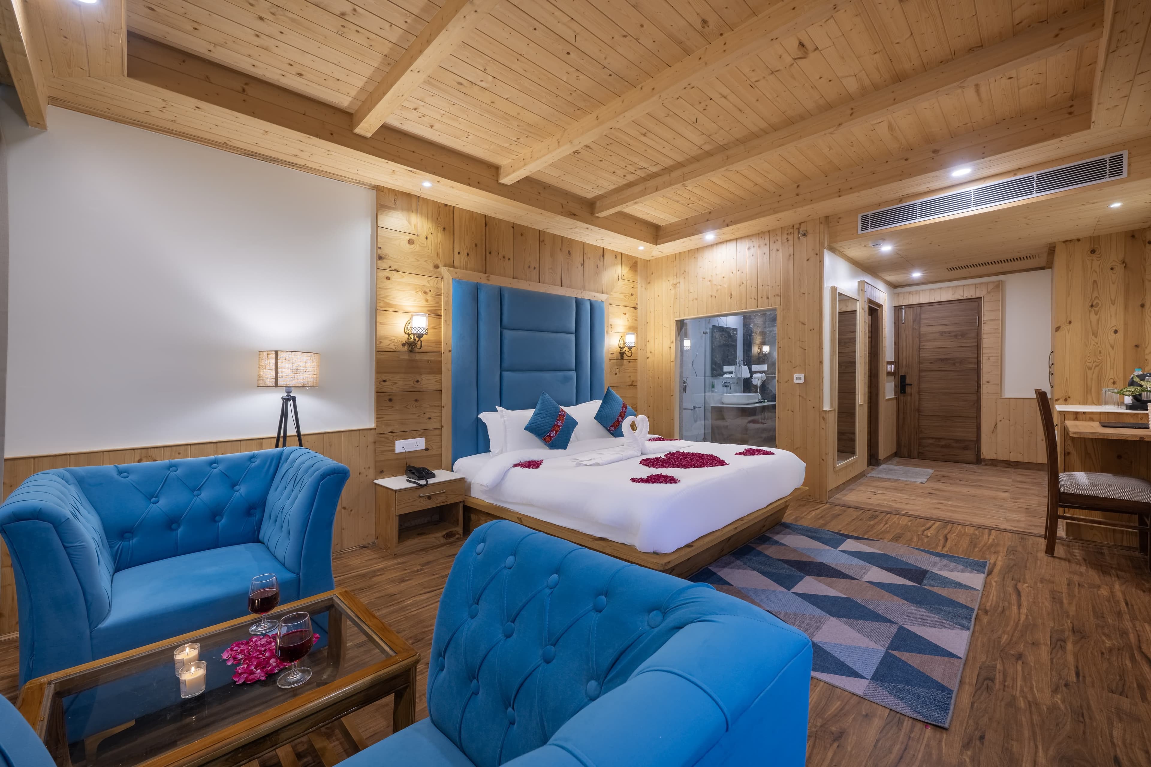 Royal Suite Room with Jacuzzi