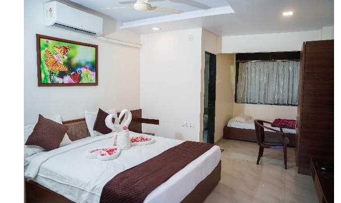 Triple Bed