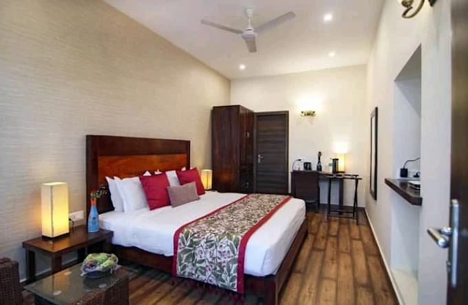 Valentine room