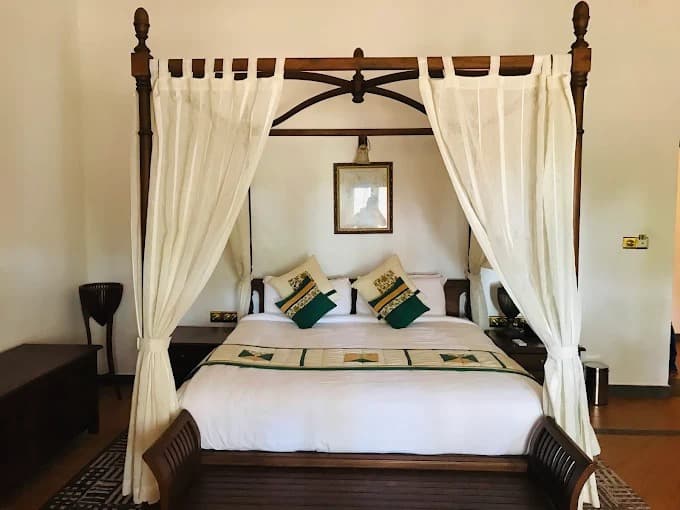 Thalapoya Room