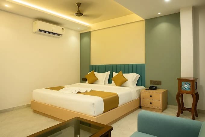 SUITE ROOM