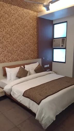 Jr. Suite Room