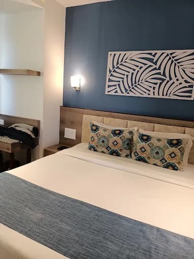 Suite with attic