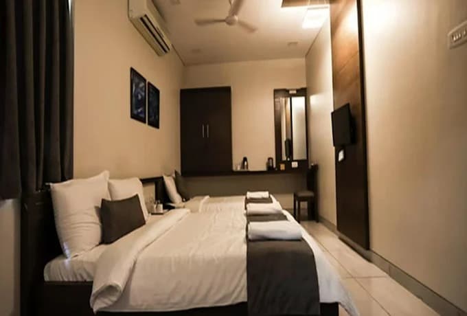 Triple Bed