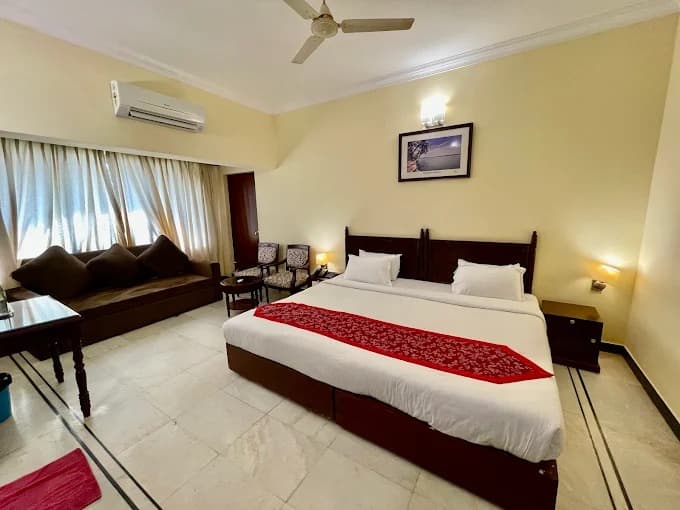 Deluxe First Floor Sea View Room –