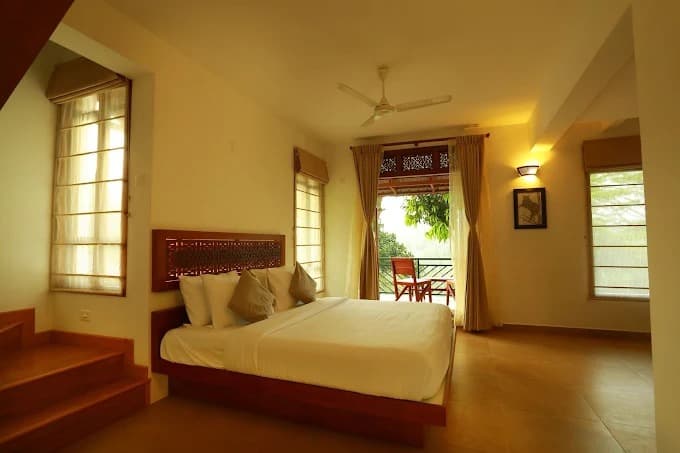 The Blue Eyes – Jacuzzi Cottage