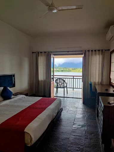 Royal Villa Lake View