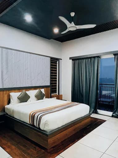 Super Deluxe Room with Balcony