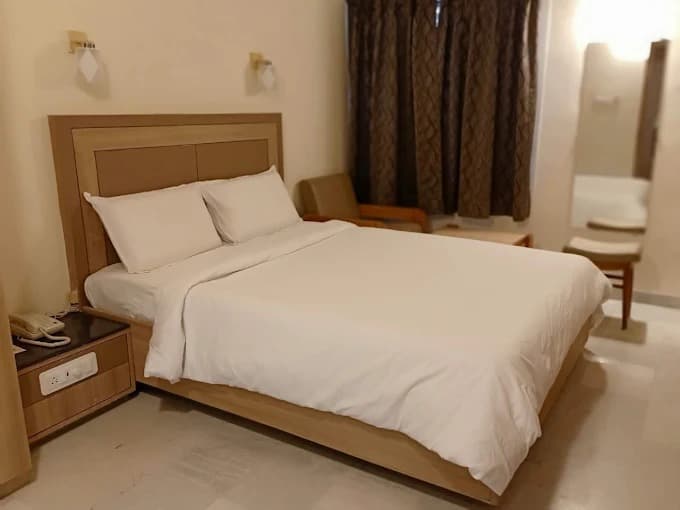 STANDARD DOUBLE ROOM