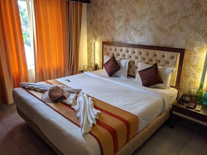 Honeymoon Suite