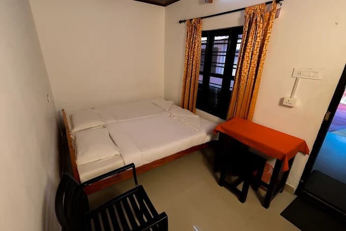 STANDARD AC COTTAGE