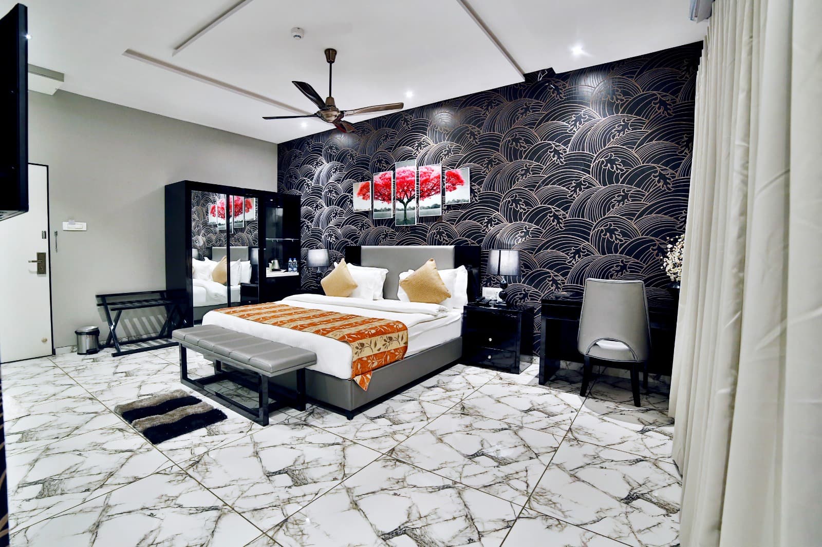 KING SUITE
