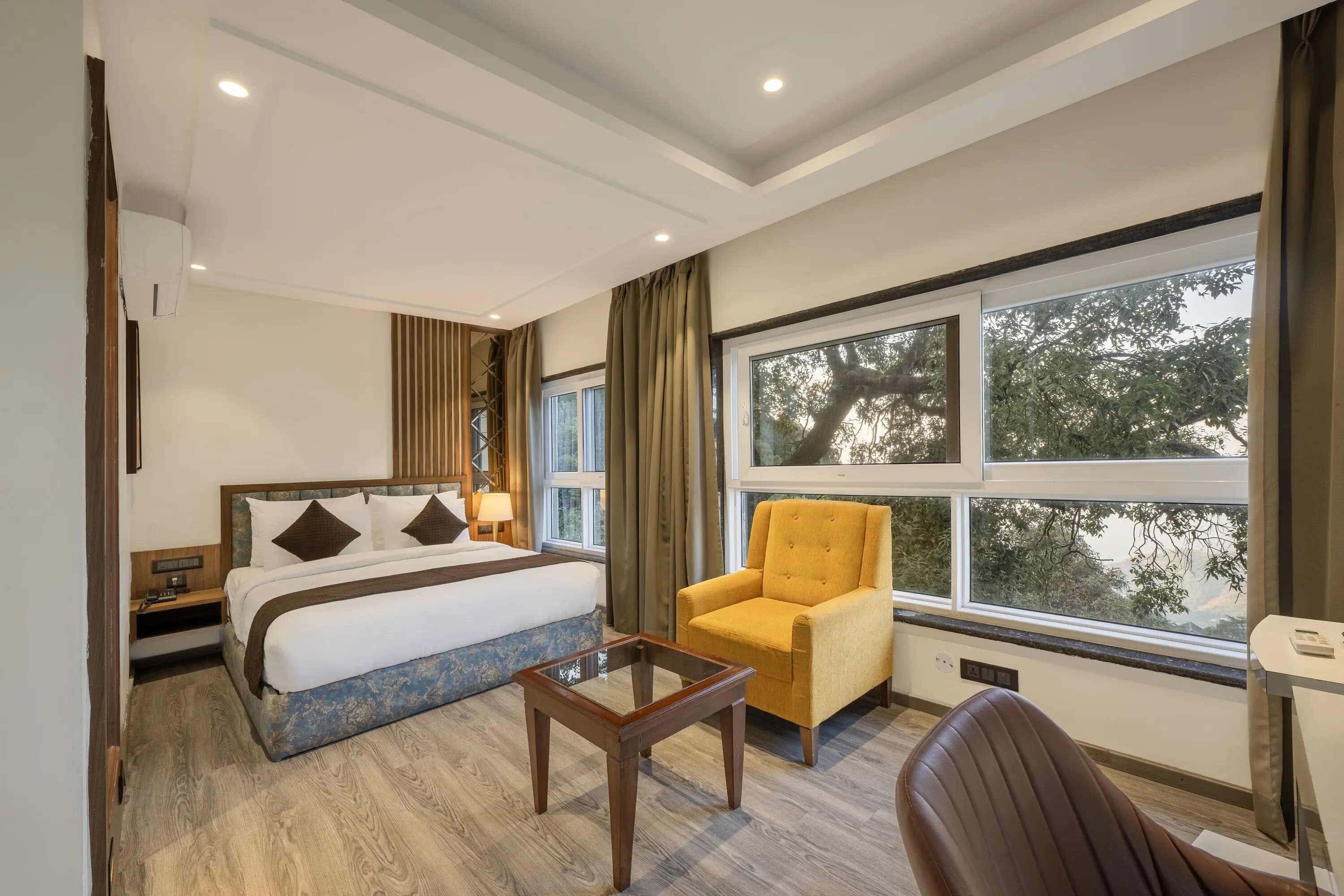 Club Stellar Room