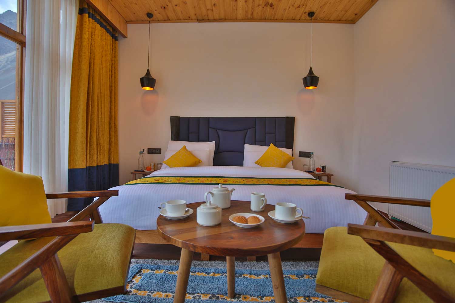 BOUTIQUE ROOM