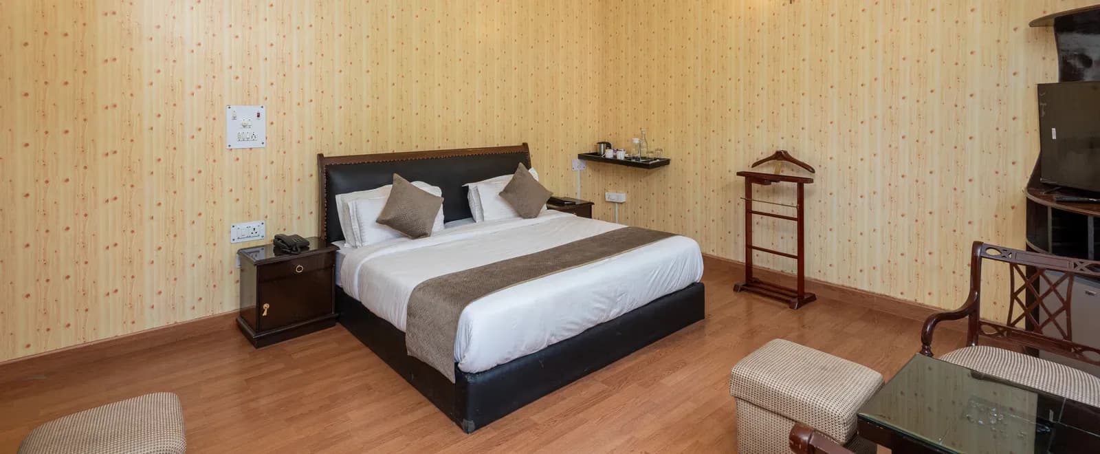 Luxury Room with Balcony