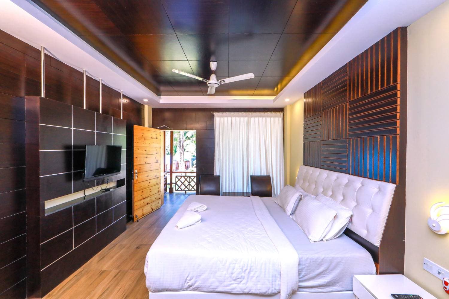Super Deluxe Pool & Sea View