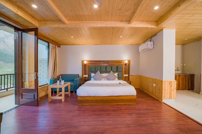 Deluxe Rooms (With Balcony)