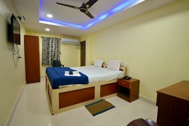 Deluxe Room A/C