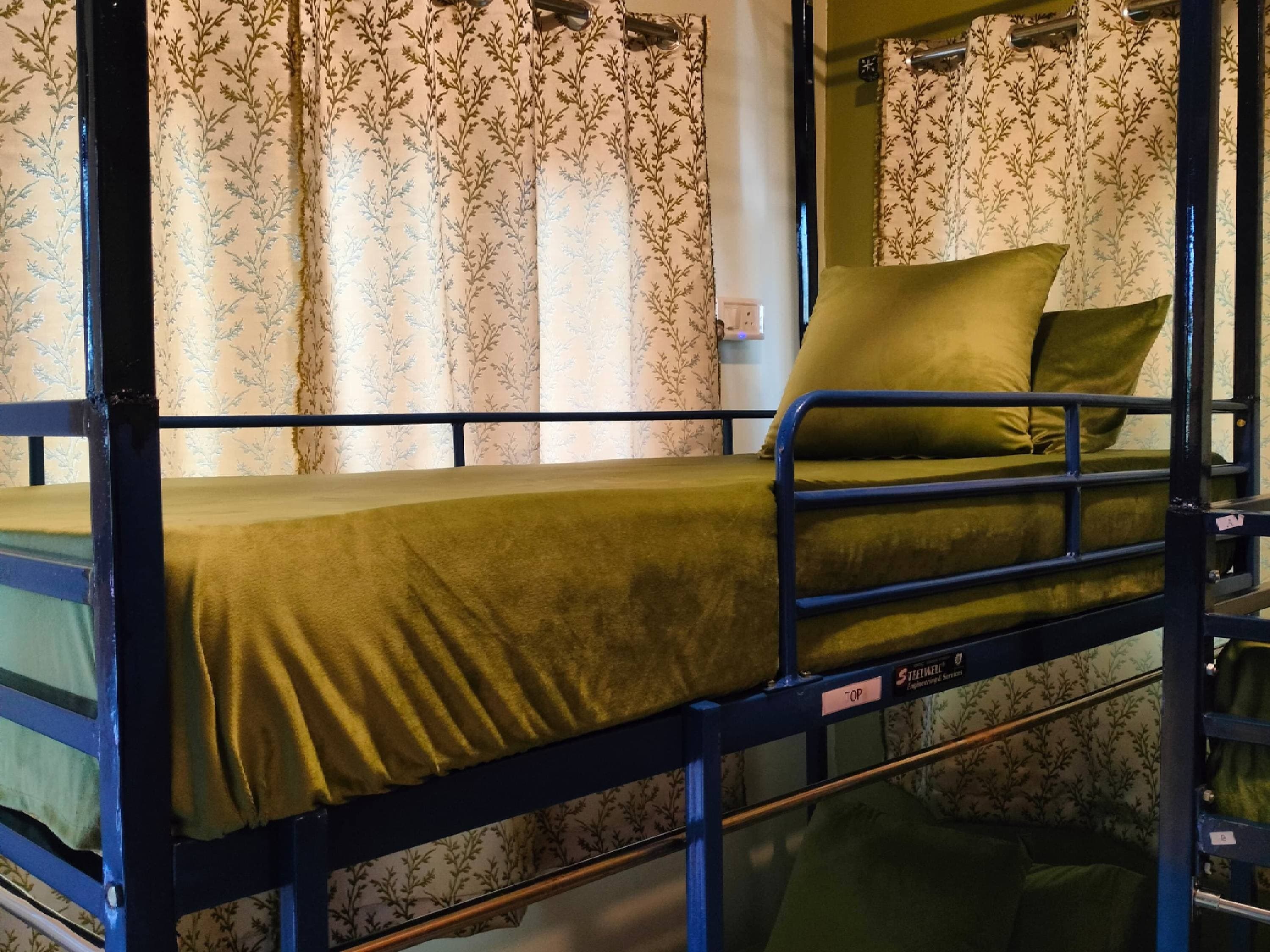 Dormitory 6 Dorms Beds