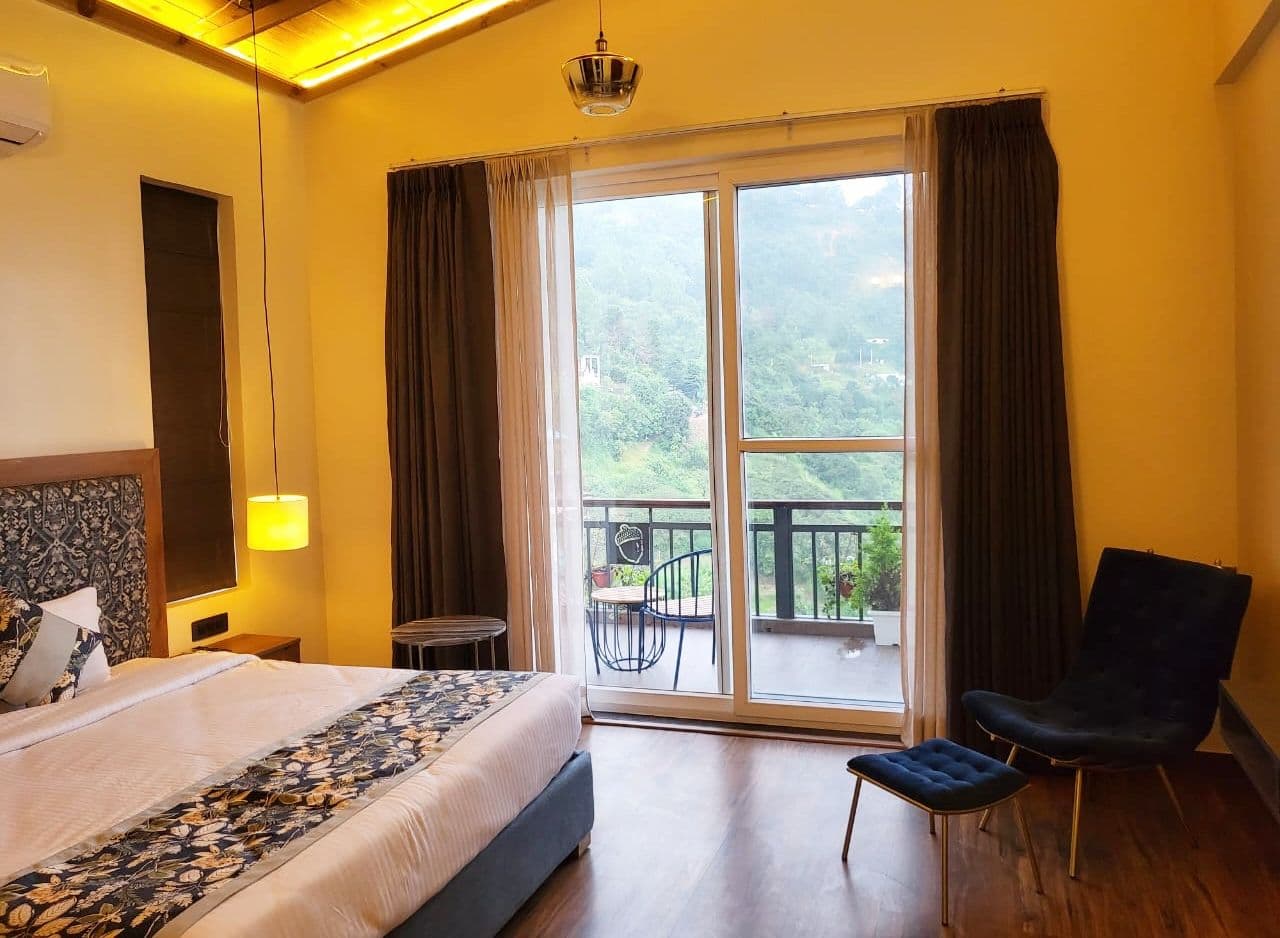 Executive Balcony Room