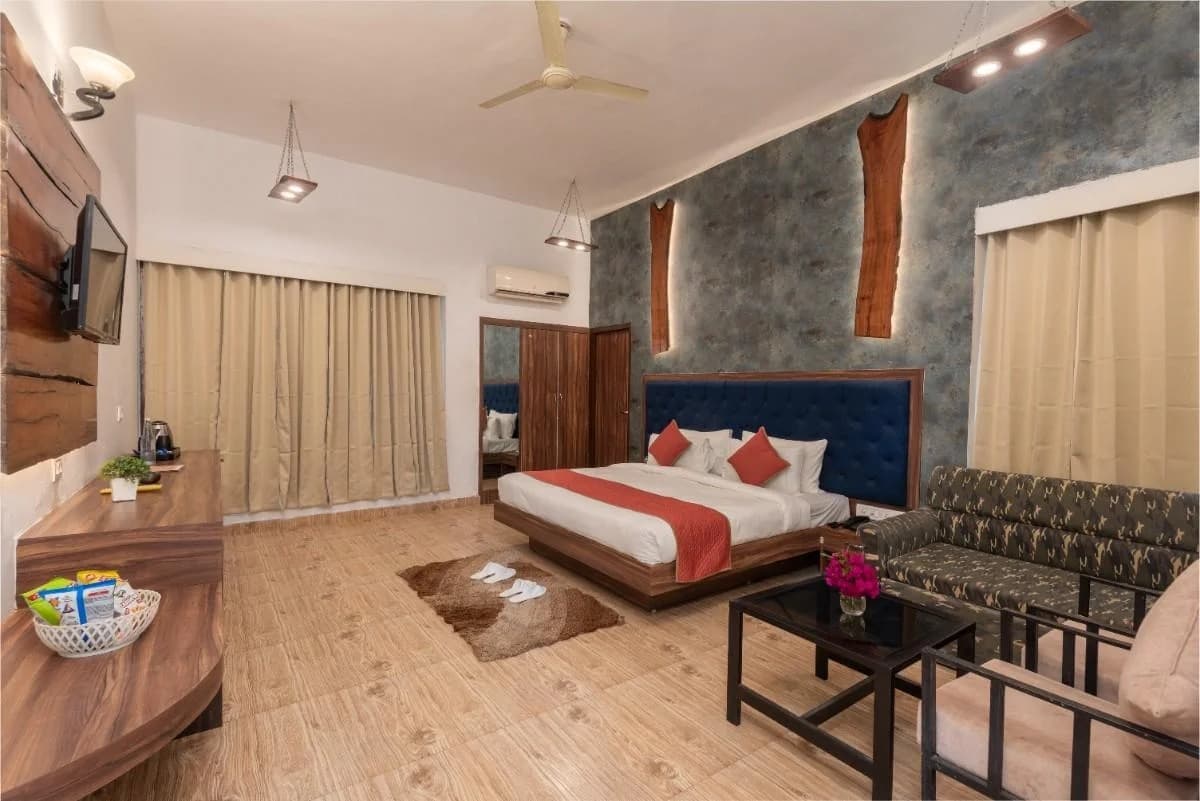 Leopard Rooms