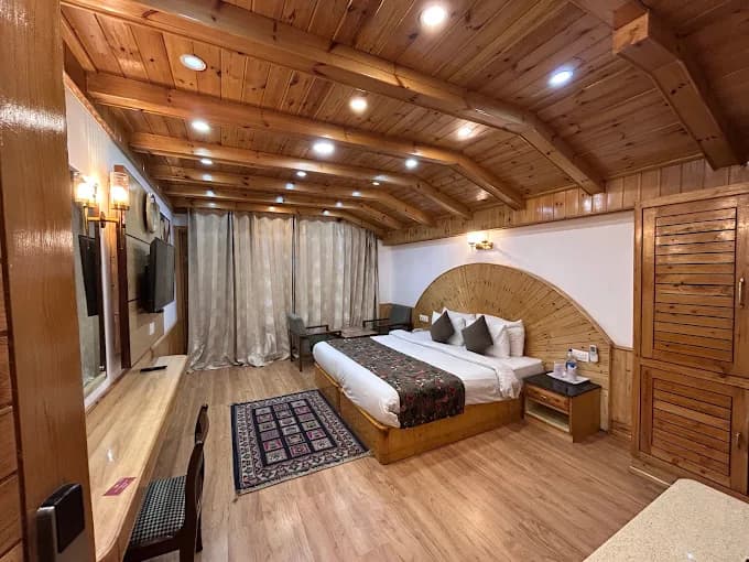 Luxury AC room in Cottage(Private Balcony)