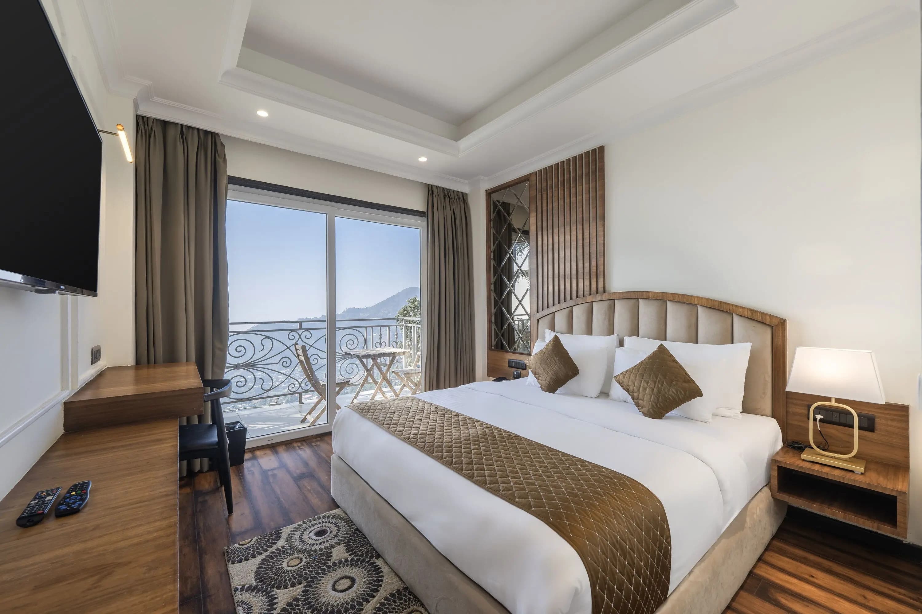 Premium Horizon with Balcony