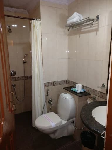 DELUXE AC NON POOL VIEW