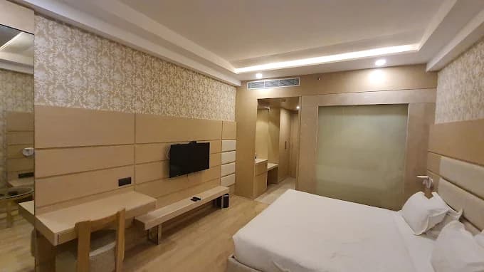 Dlx Room
