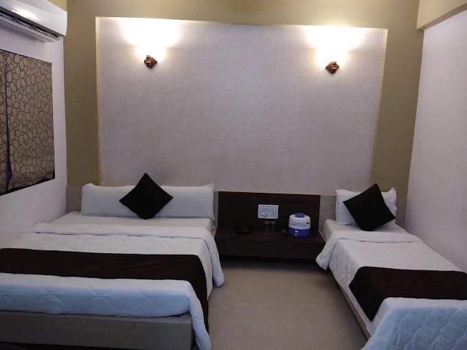 Triple Bed AC