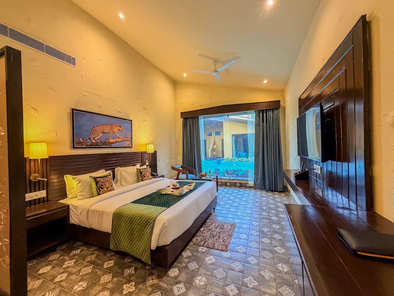 Super Deluxe Room