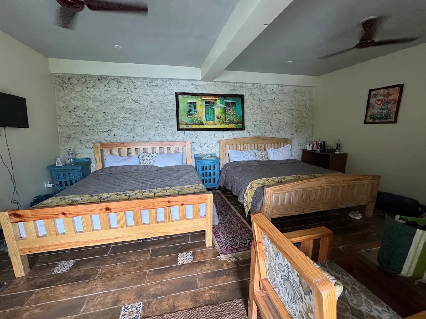Duplex jacuzzi suite (lake view)