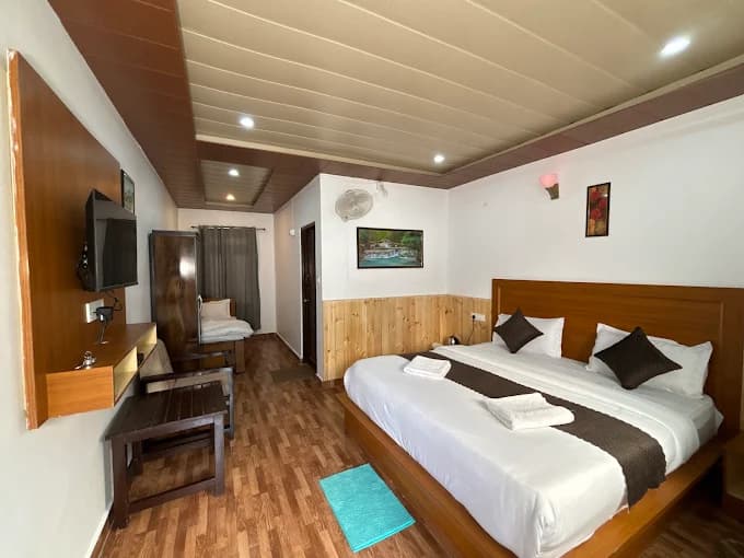 Deluxe double bed room