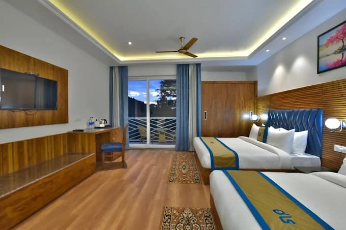 family suite with balcony